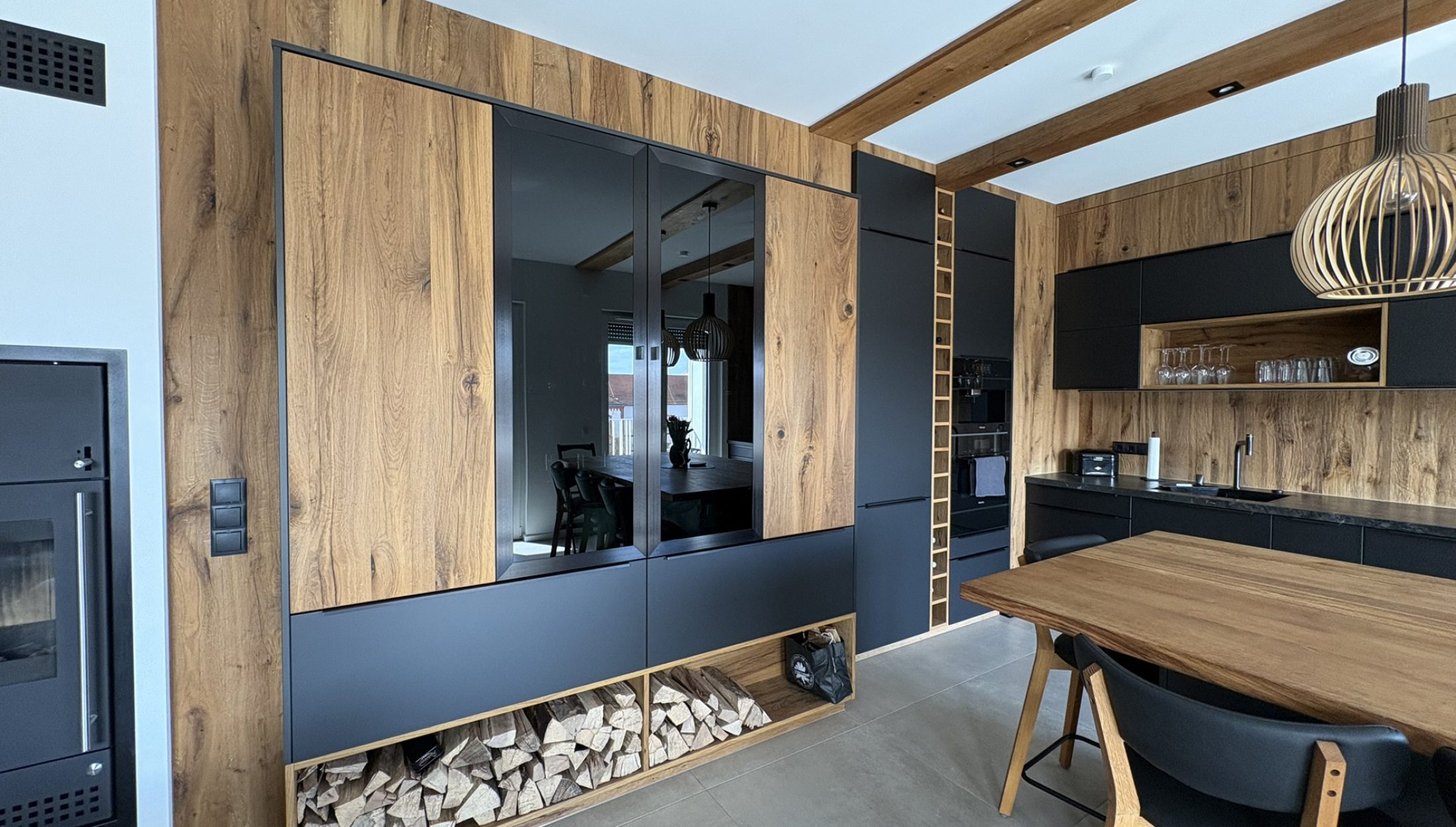 Küchenschrank integriert in Wohnzimmer